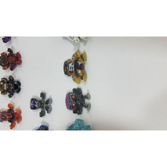 Million Warriors 20-Pack Blind Bag Collection With Launcher Mini Figures - Picture 11 of 16